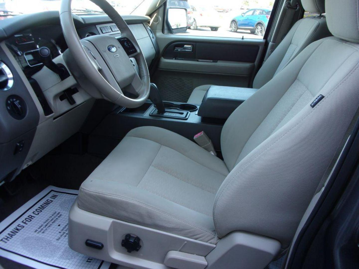 2013 GRAY FORD EXPEDITION XLT (1FMJU1H53DE) with an 5.4L engine, Automatic transmission, located at 501 E. Columbia St., Springfield, OH, 45503, (800) 262-7122, 39.925262, -83.801796 - *** New Tires *** 5.4L RWD *** 3RD Row Seating *** Serviced and Detailed ***( price reflects moonroof needs repaired to be used ) *** Jay North Auto has offered hand picked vehicles since 1965! Our customer's enjoy a NO pressure buying experience with a small town feel. All of our vehicles get - Photo#12