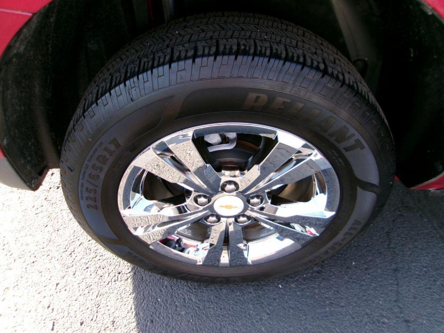 2015 RED CHEVROLET EQUINOX LT (2GNALCEK6F6) with an 2.4L engine, Automatic transmission, located at 501 E. Columbia St., Springfield, OH, 45503, (800) 262-7122, 39.925262, -83.801796 - *** New Tires *** Serviced and Detailed *** Updated Timing *** LT *** Remote Start *** Power Rear Gate *** Back Up Camera *** Jay North Auto has offered hand picked vehicles since 1965! Our customer's enjoy a NO pressure buying experience with a small town feel. All of our vehicles get fully ins - Photo#18