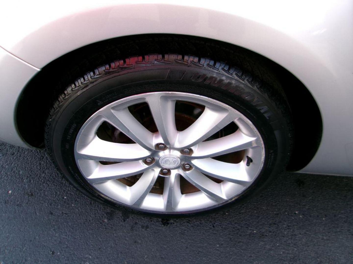 2013 SILVER BUICK VERANO LEATHER (1G4PS5SK0D4) with an 2.4L engine, Automatic transmission, located at 501 E. Columbia St., Springfield, OH, 45503, (800) 262-7122, 39.925262, -83.801796 - Photo#19