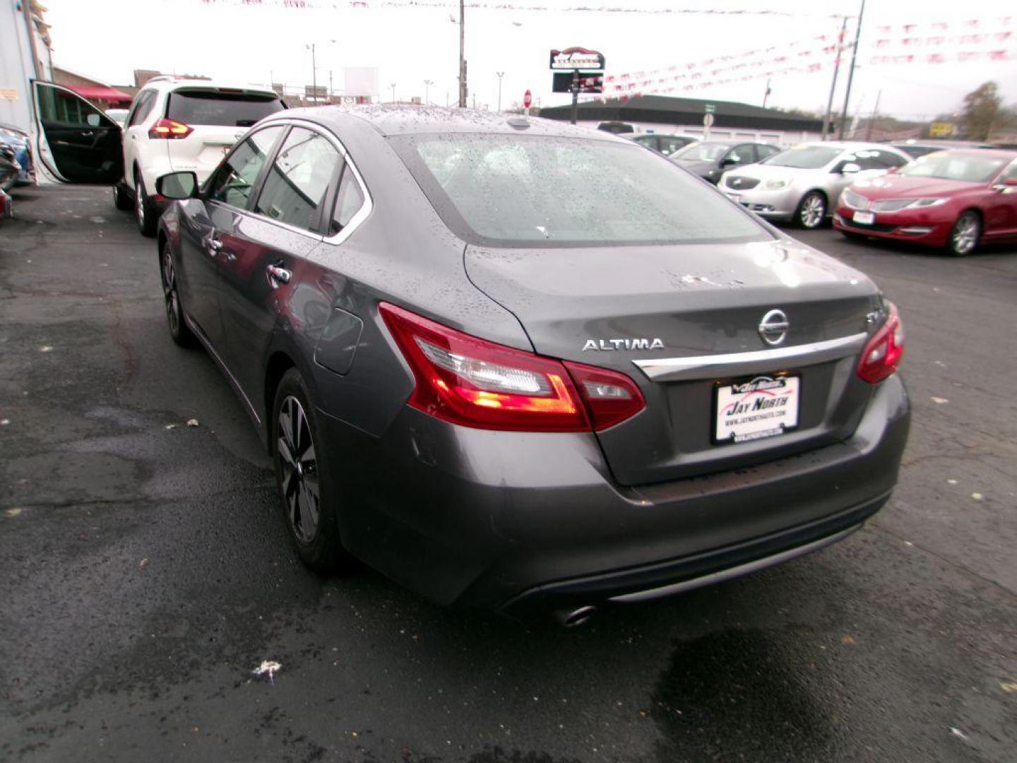 2018 GRAY NISSAN ALTIMA 2.5 SV (1N4AL3AP3JC) with an 2.5L engine, Continuously Variable transmission, located at 501 E. Columbia St., Springfield, OH, 45503, (800) 262-7122, 39.925262, -83.801796 - Photo#4