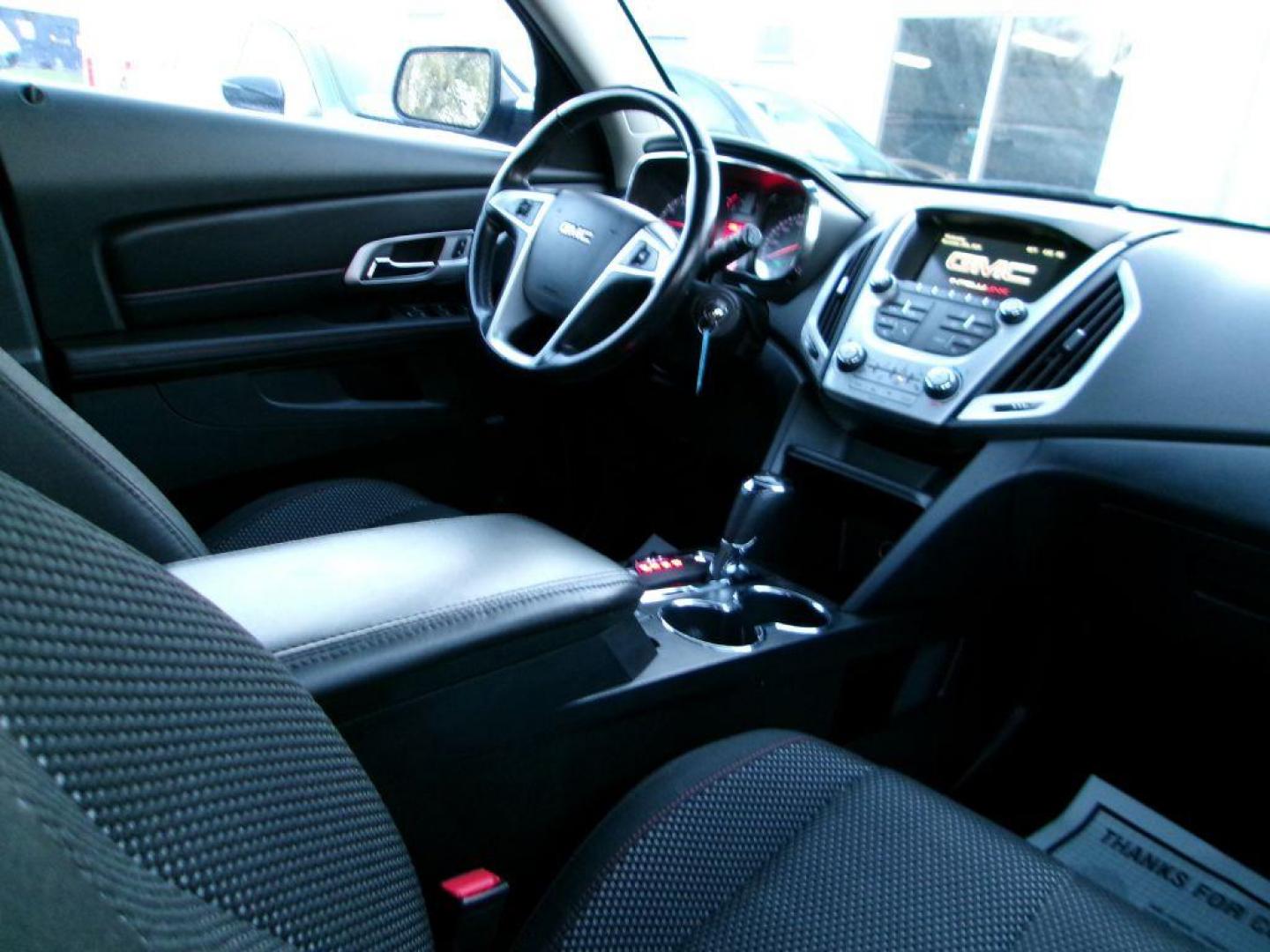 2016 BLUE GMC TERRAIN SLE (2GKALNEKXG6) with an 2.4L engine, Automatic transmission, located at 501 E. Columbia St., Springfield, OH, 45503, (800) 262-7122, 39.925262, -83.801796 - Photo#13