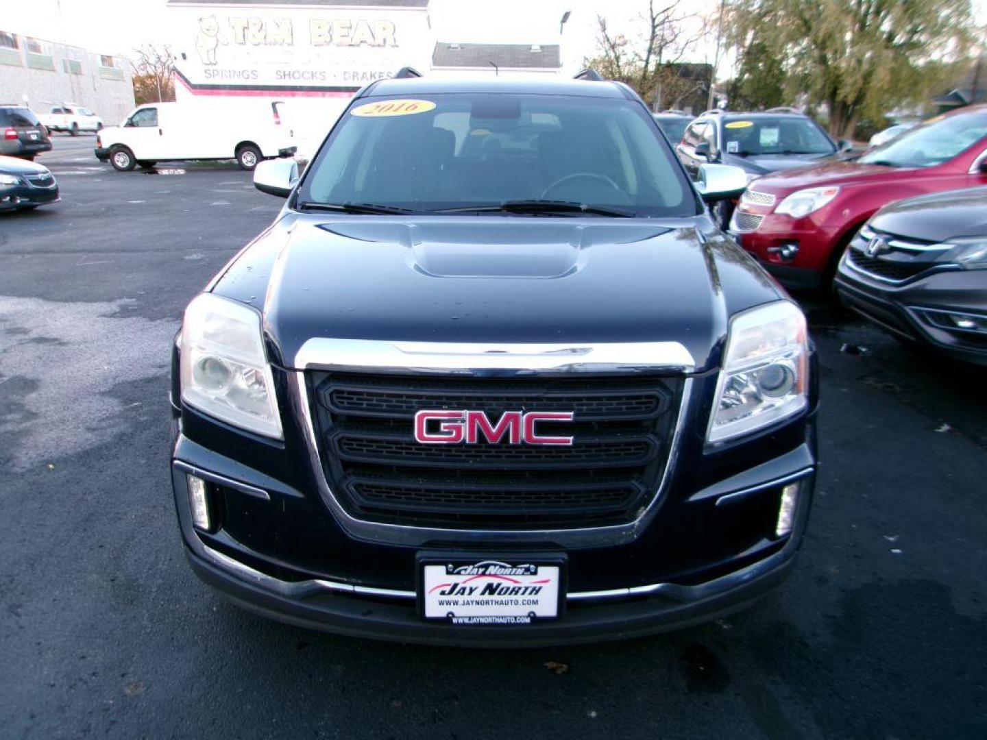 2016 BLUE GMC TERRAIN SLE (2GKALNEKXG6) with an 2.4L engine, Automatic transmission, located at 501 E. Columbia St., Springfield, OH, 45503, (800) 262-7122, 39.925262, -83.801796 - Photo#2