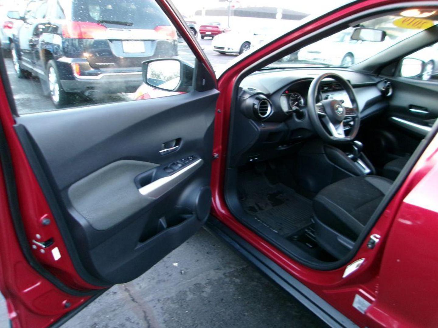 2019 RED NISSAN KICKS SV (3N1CP5CU4KL) with an 1.6L engine, Continuously Variable transmission, located at 501 E. Columbia St., Springfield, OH, 45503, (800) 262-7122, 39.925262, -83.801796 - Photo#10