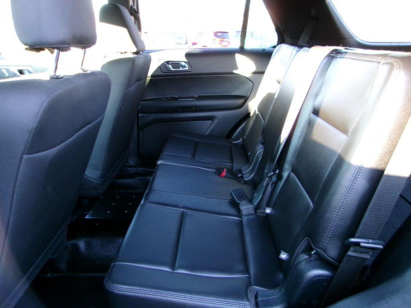 2017 BLACK FORD EXPLORER POLICE INTERCEPTOR (1FM5K8AR7HG) with an 3.7L engine, Automatic transmission, located at 501 E. Columbia St., Springfield, OH, 45503, (800) 262-7122, 39.925262, -83.801796 - ***POLICE INTERCEPTOR***AWD***Clean Carfax***New Front and Rear Pads and Rotors***Serviced and Detailed*** Jay North Auto has offered hand picked vehicles since 1965! Our customer's enjoy a NO pressure buying experience with a small town feel. All of our vehicles get fully inspected and detail - Photo#11