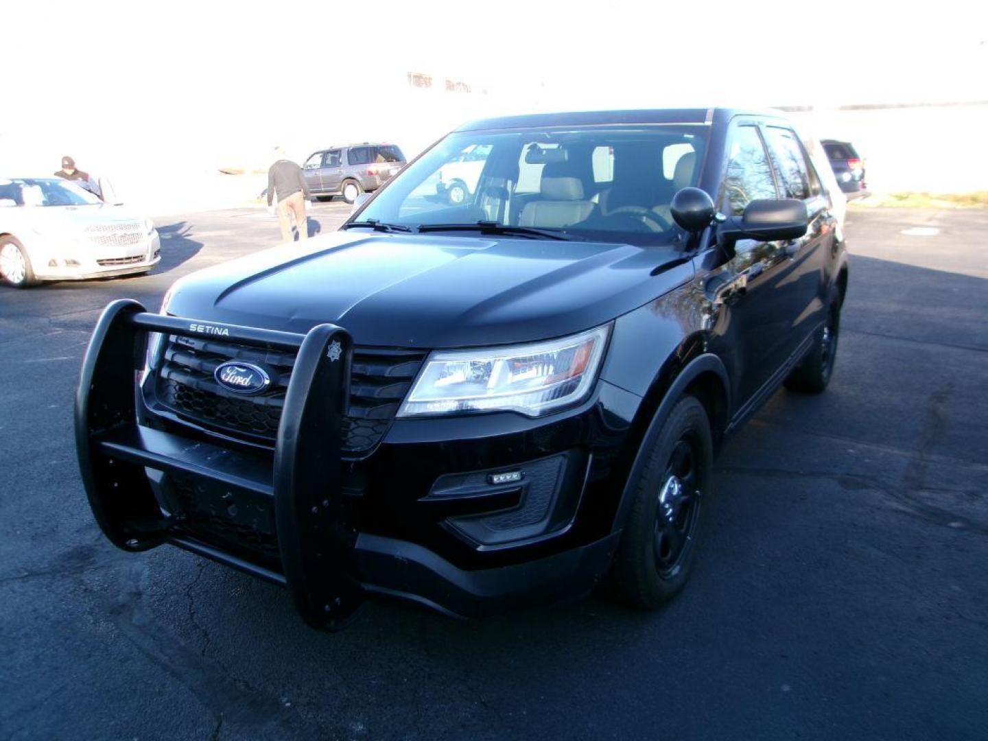 2017 BLACK FORD EXPLORER POLICE INTERCEPTOR (1FM5K8AR7HG) with an 3.7L engine, Automatic transmission, located at 501 E. Columbia St., Springfield, OH, 45503, (800) 262-7122, 39.925262, -83.801796 - ***POLICE INTERCEPTOR***AWD***Clean Carfax***New Front and Rear Pads and Rotors***Serviced and Detailed*** Jay North Auto has offered hand picked vehicles since 1965! Our customer's enjoy a NO pressure buying experience with a small town feel. All of our vehicles get fully inspected and detail - Photo#5