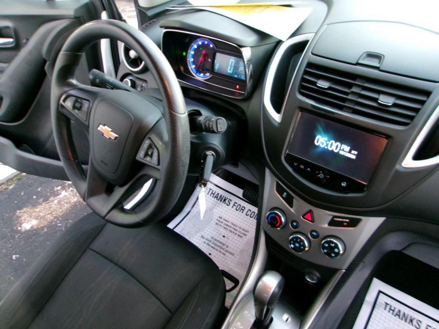 2016 WHITE CHEVROLET TRAX 1LT (KL7CJLSBXGB) with an 1.4L engine, Automatic transmission, located at 501 E. Columbia St., Springfield, OH, 45503, (800) 262-7122, 39.925262, -83.801796 - Photo#18