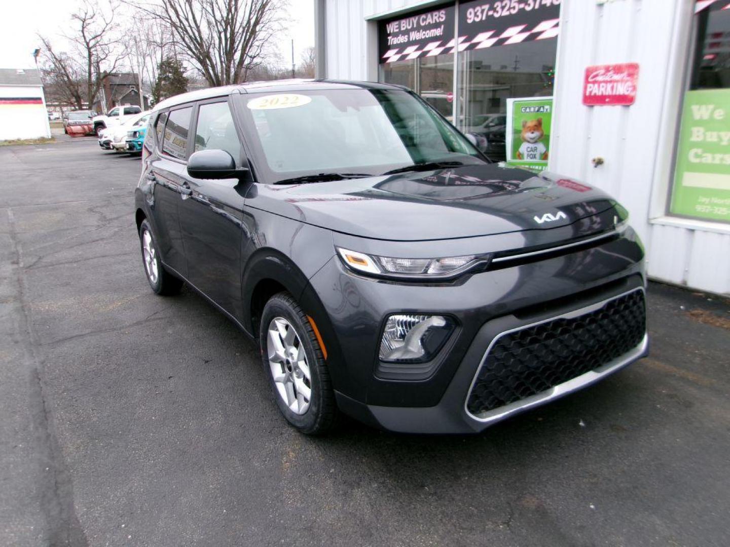 2022 GRAY KIA SOUL LX (KNDJ23AU6N7) with an 2.0L engine, Continuously Variable transmission, located at 501 E. Columbia St., Springfield, OH, 45503, (800) 262-7122, 39.925262, -83.801796 - ***1-Owner***Clean Carfax***LX***Blind Spot***New Tires***Serviced and Detailed*** Jay North Auto has offered hand picked vehicles since 1965! Our customer's enjoy a NO pressure buying experience with a small town feel. All of our vehicles get fully inspected and detailed. We are a preferred dea - Photo#2