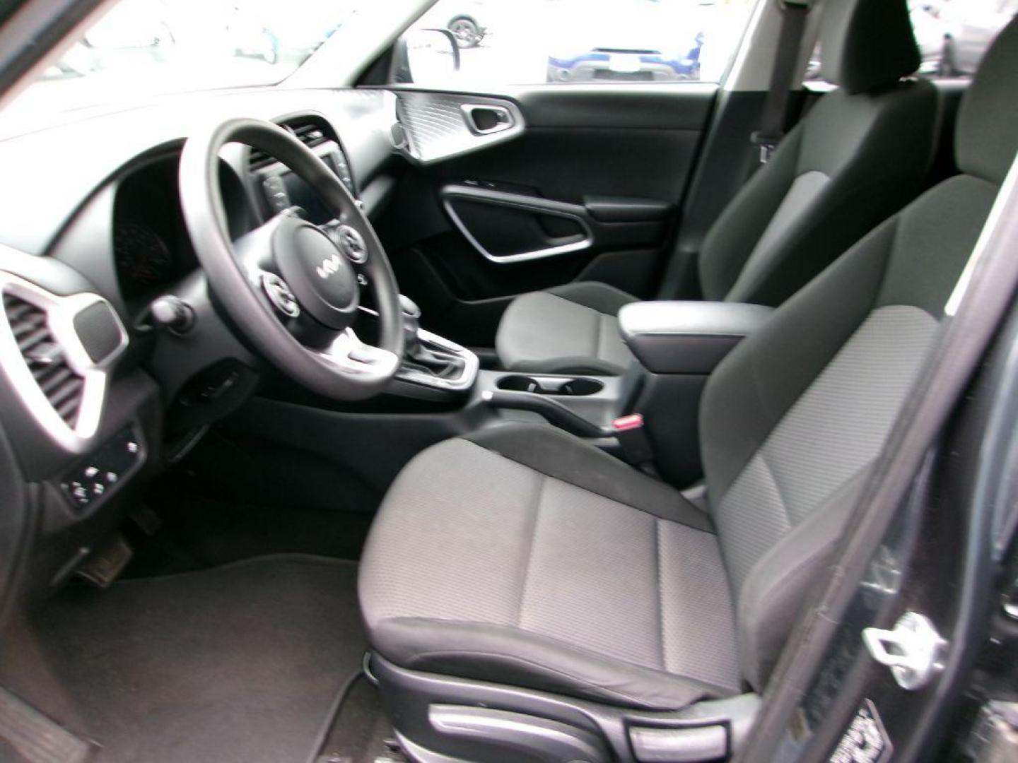 2022 GRAY KIA SOUL LX (KNDJ23AU6N7) with an 2.0L engine, Continuously Variable transmission, located at 501 E. Columbia St., Springfield, OH, 45503, (800) 262-7122, 39.925262, -83.801796 - ***1-Owner***Clean Carfax***LX***Blind Spot***New Tires***Serviced and Detailed*** Jay North Auto has offered hand picked vehicles since 1965! Our customer's enjoy a NO pressure buying experience with a small town feel. All of our vehicles get fully inspected and detailed. We are a preferred dea - Photo#9