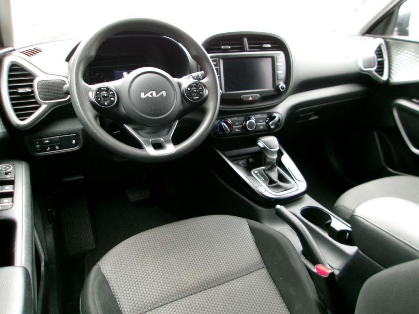 2022 GRAY KIA SOUL LX (KNDJ23AU6N7) with an 2.0L engine, Continuously Variable transmission, located at 501 E. Columbia St., Springfield, OH, 45503, (800) 262-7122, 39.925262, -83.801796 - ***1-Owner***Clean Carfax***LX***Blind Spot***New Tires***Serviced and Detailed*** Jay North Auto has offered hand picked vehicles since 1965! Our customer's enjoy a NO pressure buying experience with a small town feel. All of our vehicles get fully inspected and detailed. We are a preferred dea - Photo#10
