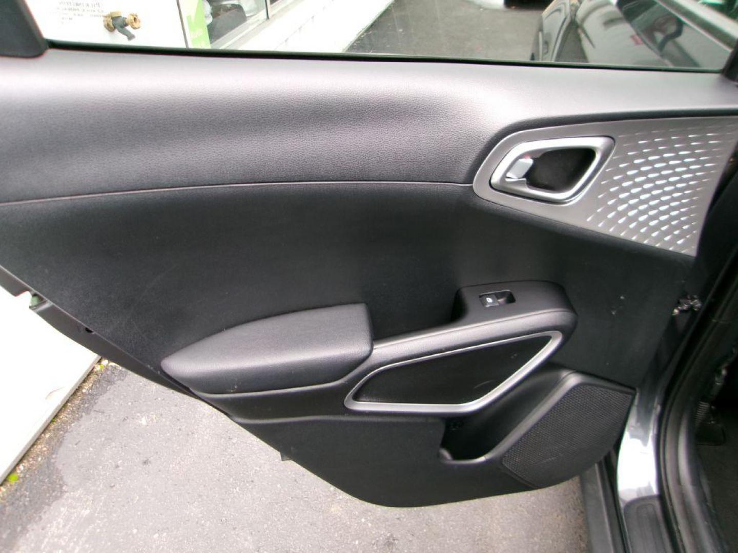 2022 GRAY KIA SOUL LX (KNDJ23AU6N7) with an 2.0L engine, Continuously Variable transmission, located at 501 E. Columbia St., Springfield, OH, 45503, (800) 262-7122, 39.925262, -83.801796 - ***1-Owner***Clean Carfax***LX***Blind Spot***New Tires***Serviced and Detailed*** Jay North Auto has offered hand picked vehicles since 1965! Our customer's enjoy a NO pressure buying experience with a small town feel. All of our vehicles get fully inspected and detailed. We are a preferred dea - Photo#11