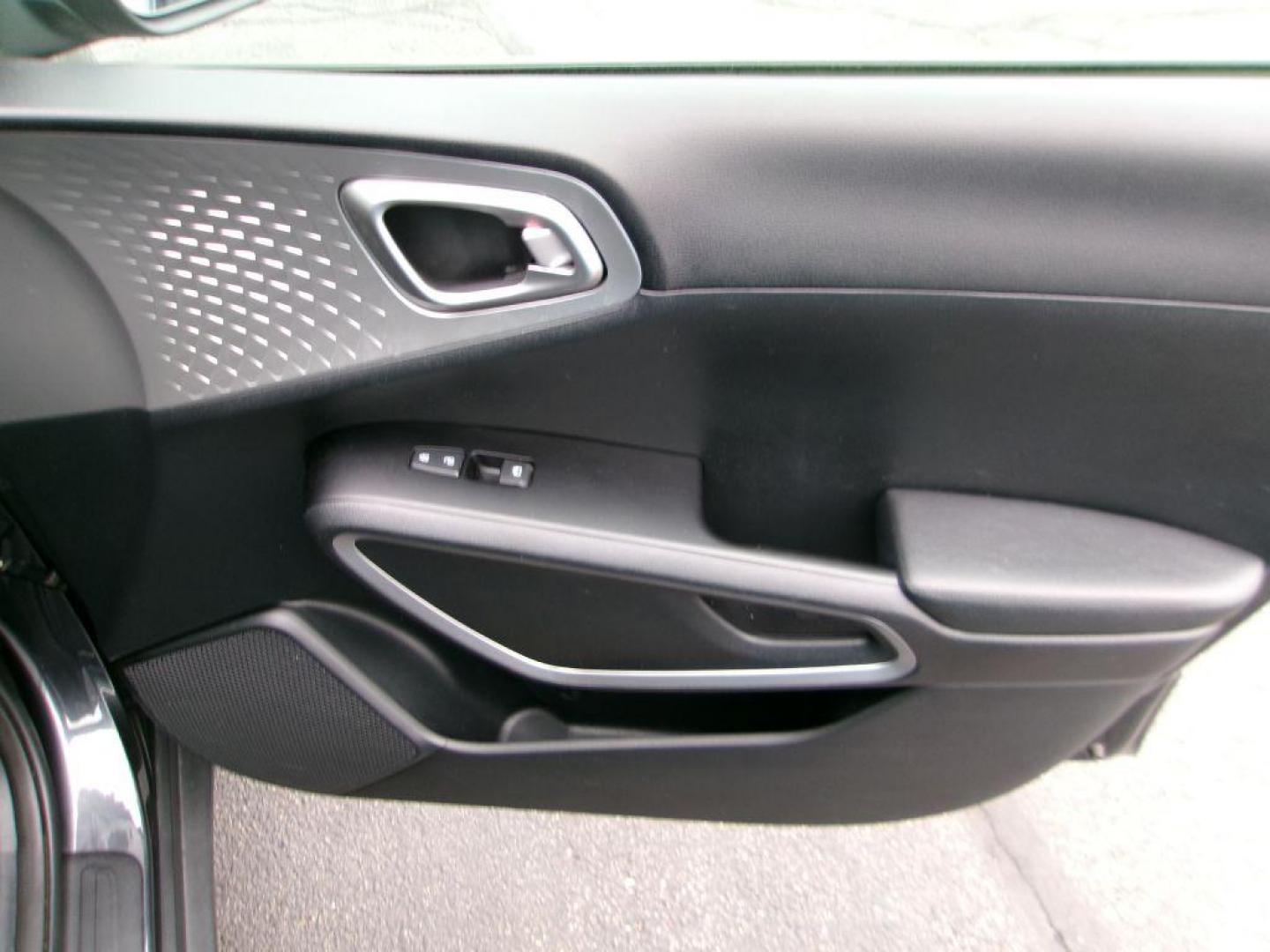 2022 GRAY KIA SOUL LX (KNDJ23AU6N7) with an 2.0L engine, Continuously Variable transmission, located at 501 E. Columbia St., Springfield, OH, 45503, (800) 262-7122, 39.925262, -83.801796 - ***1-Owner***Clean Carfax***LX***Blind Spot***New Tires***Serviced and Detailed*** Jay North Auto has offered hand picked vehicles since 1965! Our customer's enjoy a NO pressure buying experience with a small town feel. All of our vehicles get fully inspected and detailed. We are a preferred dea - Photo#16