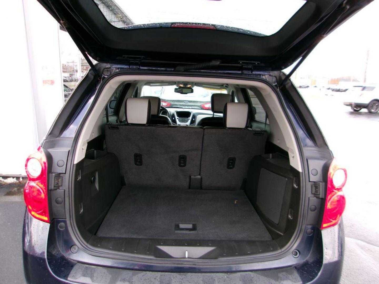 2015 BLUE CHEVROLET EQUINOX LT (2GNALCEK2F6) with an 2.4L engine, Automatic transmission, located at 501 E. Columbia St., Springfield, OH, 45503, (800) 262-7122, 39.925262, -83.801796 - Photo#6