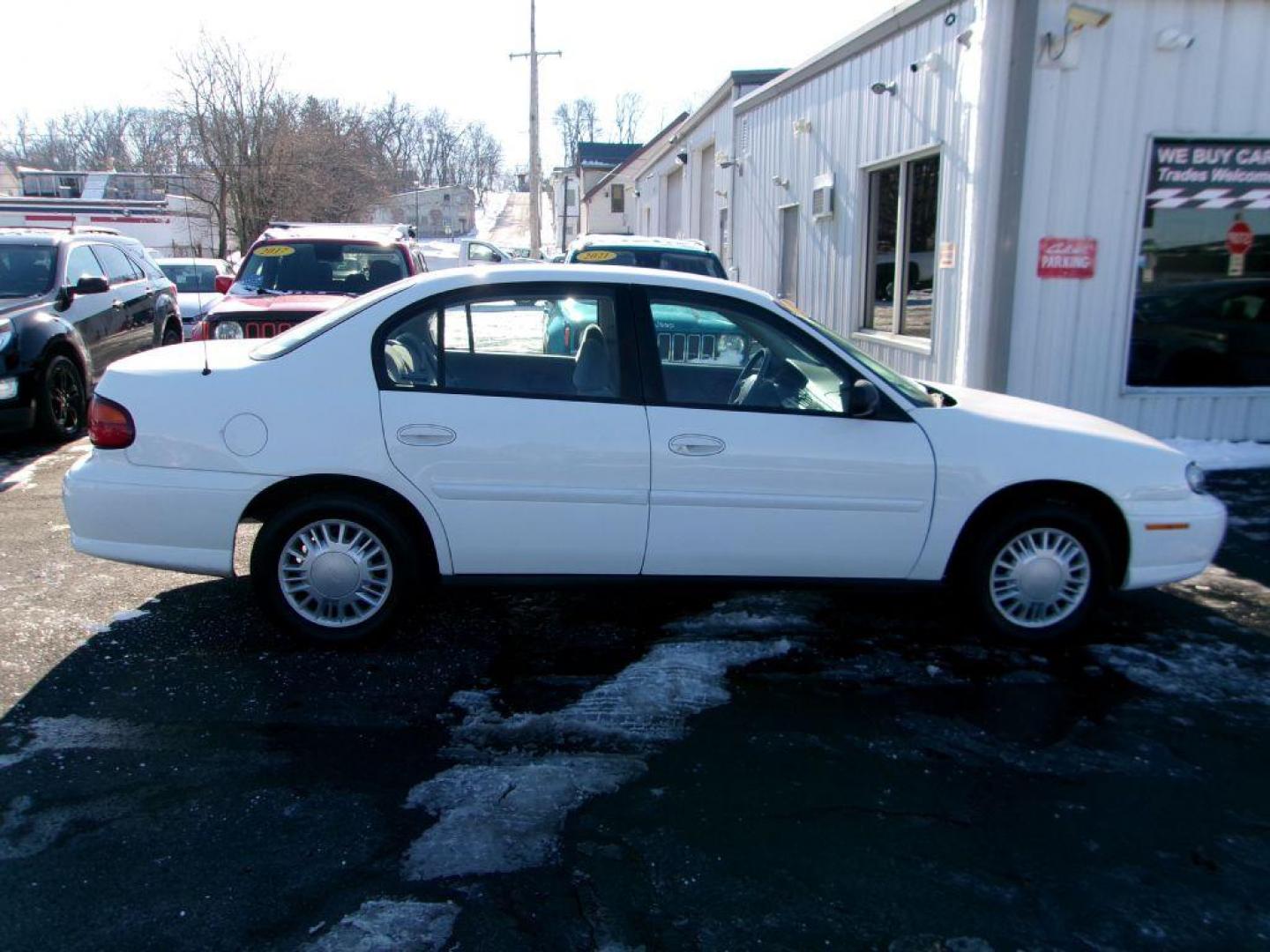 2002 WHITE CHEVROLET MALIBU (1G1ND52J12M) with an 3.1L engine, Automatic transmission, located at 501 E. Columbia St., Springfield, OH, 45503, (800) 262-7122, 39.925262, -83.801796 - Photo#0