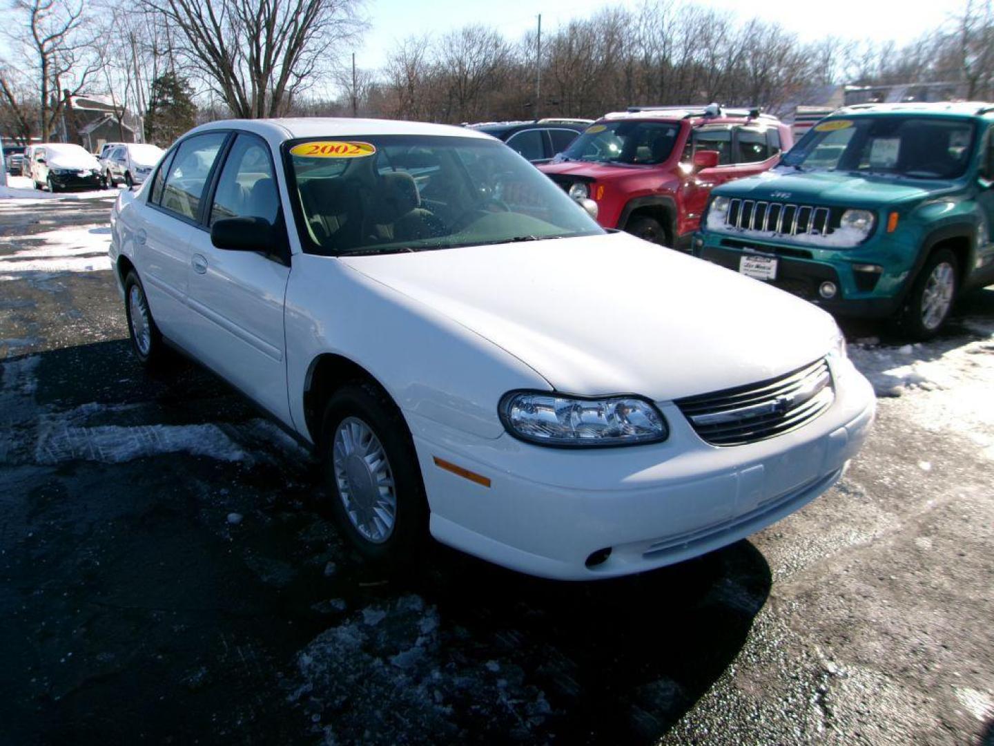 2002 WHITE CHEVROLET MALIBU (1G1ND52J12M) with an 3.1L engine, Automatic transmission, located at 501 E. Columbia St., Springfield, OH, 45503, (800) 262-7122, 39.925262, -83.801796 - Photo#2