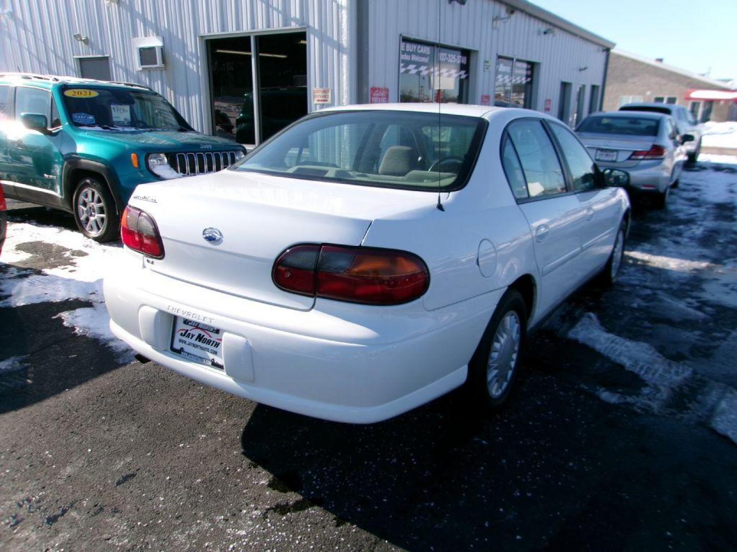 2002 WHITE CHEVROLET MALIBU (1G1ND52J12M) with an 3.1L engine, Automatic transmission, located at 501 E. Columbia St., Springfield, OH, 45503, (800) 262-7122, 39.925262, -83.801796 - Photo#3