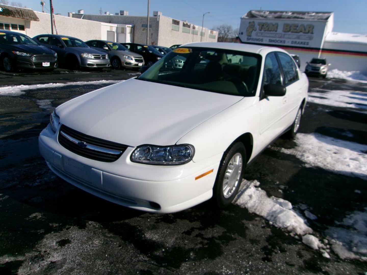 2002 WHITE CHEVROLET MALIBU (1G1ND52J12M) with an 3.1L engine, Automatic transmission, located at 501 E. Columbia St., Springfield, OH, 45503, (800) 262-7122, 39.925262, -83.801796 - Photo#6