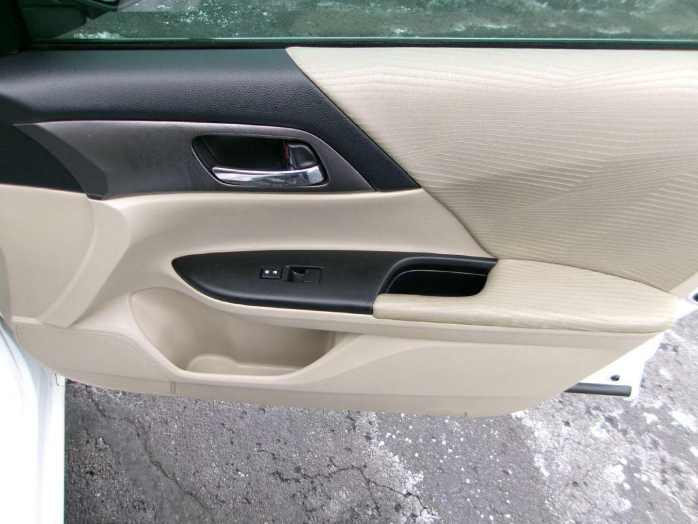 2015 WHITE HONDA ACCORD LX (1HGCR2F3XFA) with an 2.4L engine, Continuously Variable transmission, located at 501 E. Columbia St., Springfield, OH, 45503, (800) 262-7122, 39.925262, -83.801796 - Photo#15