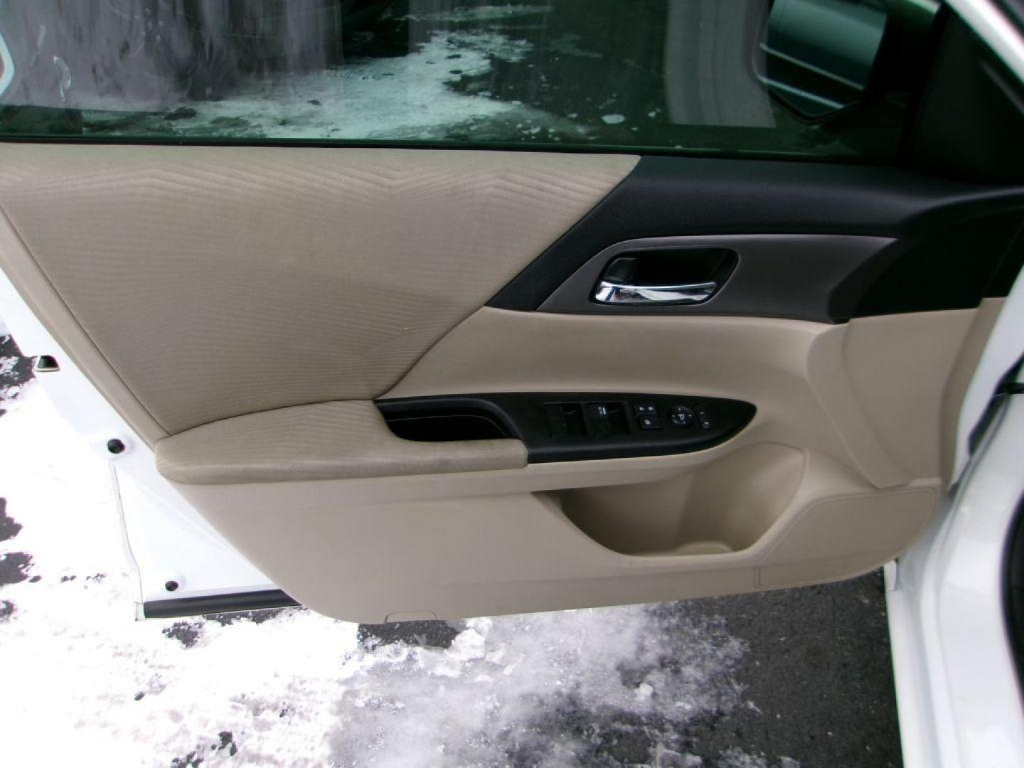 2015 WHITE HONDA ACCORD LX (1HGCR2F3XFA) with an 2.4L engine, Continuously Variable transmission, located at 501 E. Columbia St., Springfield, OH, 45503, (800) 262-7122, 39.925262, -83.801796 - Photo#7