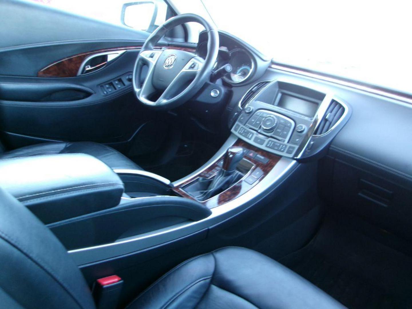 2011 SILVER BUICK LACROSSE CXL (1G4GC5EC5BF) with an 2.4L engine, Automatic transmission, located at 501 E. Columbia St., Springfield, OH, 45503, (800) 262-7122, 39.925262, -83.801796 - Photo#5