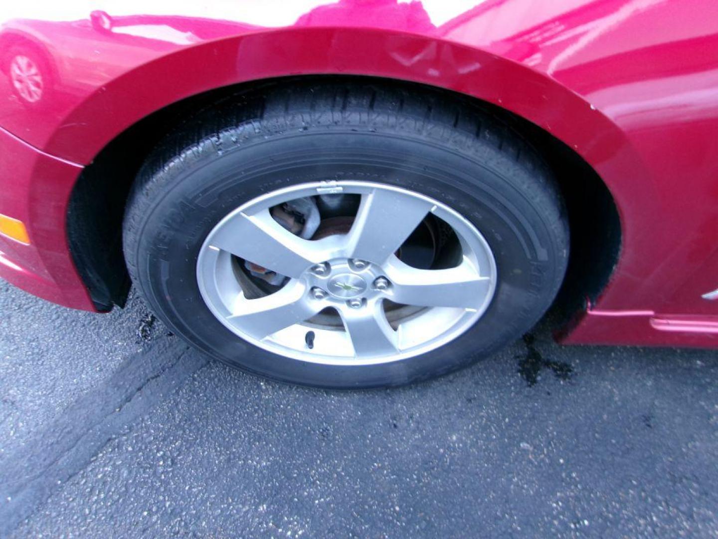 2014 RED CHEVROLET CRUZE LT (1G1PC5SB0E7) with an 1.4L engine, Automatic transmission, located at 501 E. Columbia St., Springfield, OH, 45503, (800) 262-7122, 39.925262, -83.801796 - Photo#2