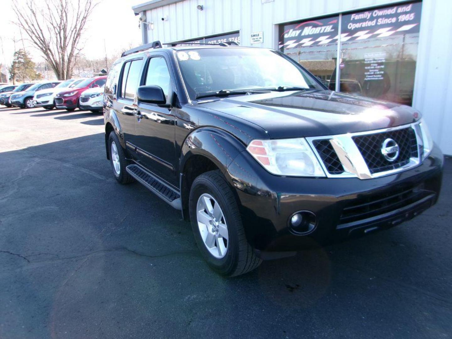 2008 BLACK NISSAN PATHFINDER SE (5N1AR18BX8C) with an 4.0L engine, Automatic transmission, located at 501 E. Columbia St., Springfield, OH, 45503, (800) 262-7122, 39.925262, -83.801796 - Photo#2