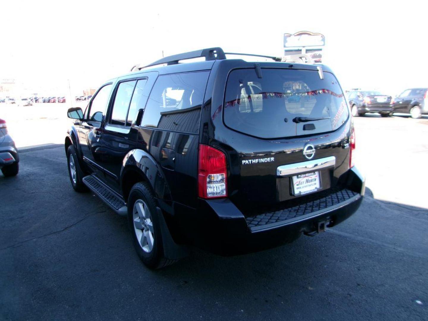 2008 BLACK NISSAN PATHFINDER SE (5N1AR18BX8C) with an 4.0L engine, Automatic transmission, located at 501 E. Columbia St., Springfield, OH, 45503, (800) 262-7122, 39.925262, -83.801796 - Photo#5