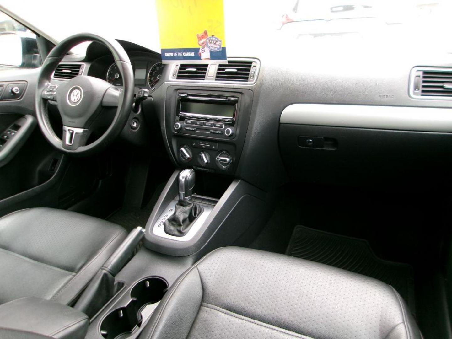 2013 BLACK VOLKSWAGEN JETTA SE (3VWDP7AJ2DM) with an 2.5L engine, Automatic transmission, located at 501 E. Columbia St., Springfield, OH, 45503, (800) 262-7122, 39.925262, -83.801796 - Photo#13
