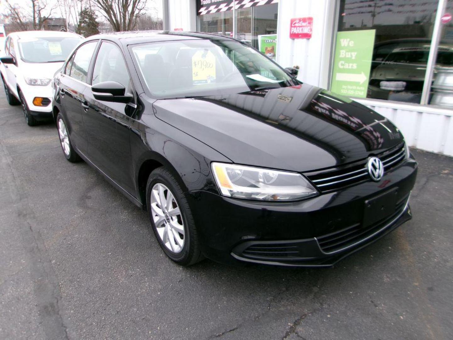 2013 BLACK VOLKSWAGEN JETTA SE (3VWDP7AJ2DM) with an 2.5L engine, Automatic transmission, located at 501 E. Columbia St., Springfield, OH, 45503, (800) 262-7122, 39.925262, -83.801796 - Photo#2