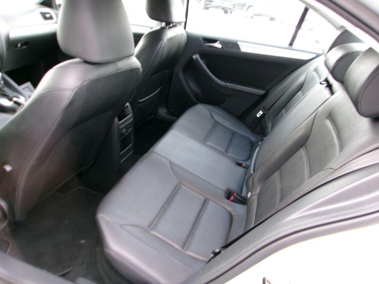 2011 BEIGE VOLKSWAGEN JETTA SEL (3VWLX7AJXBM) with an 2.5L engine, Automatic transmission, located at 501 E. Columbia St., Springfield, OH, 45503, (800) 262-7122, 39.925262, -83.801796 - *** New Tires *** SEL *** Leather *** Moonroof *** 2.5L FWD *** Premium Audio *** Jay North Auto has offered hand picked vehicles since 1965! Our customer's enjoy a NO pressure buying experience with a small town feel. All of our vehicles get fully inspected and detailed. We are a preferred dea - Photo#8