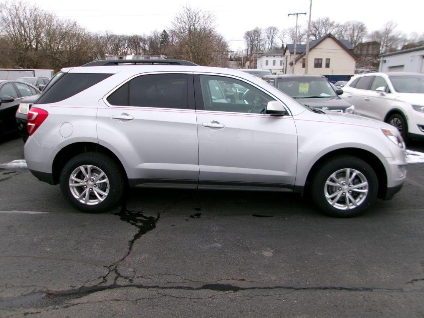 2017 SILVER CHEVROLET EQUINOX LT (2GNFLFEK6H6) with an 2.4L engine, Automatic transmission, located at 501 E. Columbia St., Springfield, OH, 45503, (800) 262-7122, 39.925262, -83.801796 - Photo#0
