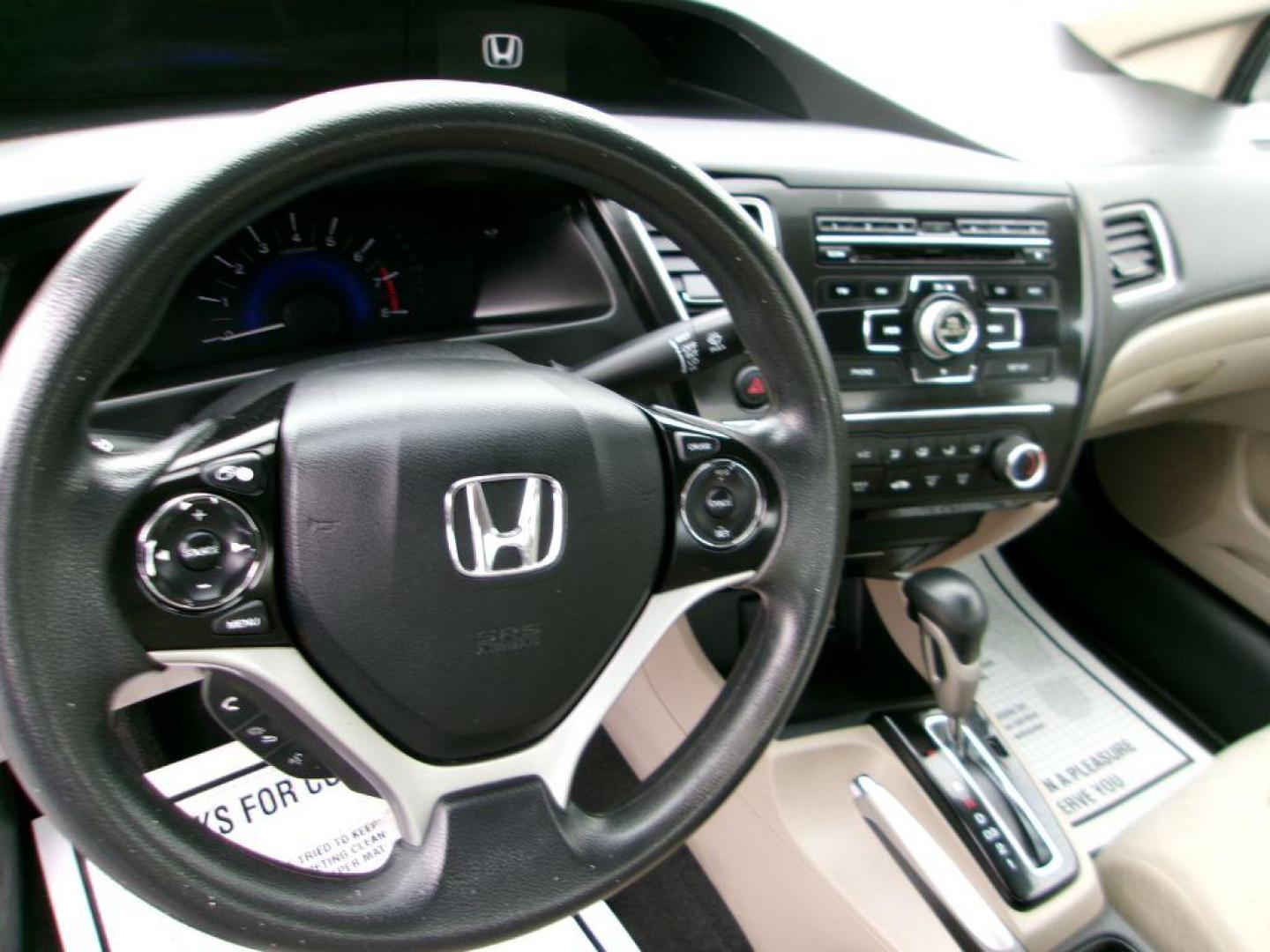 2013 GRAY HONDA CIVIC LX (19XFB2F53DE) with an 1.8L engine, Automatic transmission, located at 501 E. Columbia St., Springfield, OH, 45503, (800) 262-7122, 39.925262, -83.801796 - *** 57 Service Records on CarFax *** Serviced and Detailed *** FWD *** LX *** Jay North Auto has offered hand picked vehicles since 1965! Our customer's enjoy a NO pressure buying experience with a small town feel. All of our vehicles get fully inspected and detailed. We are a preferred dealer - Photo#10