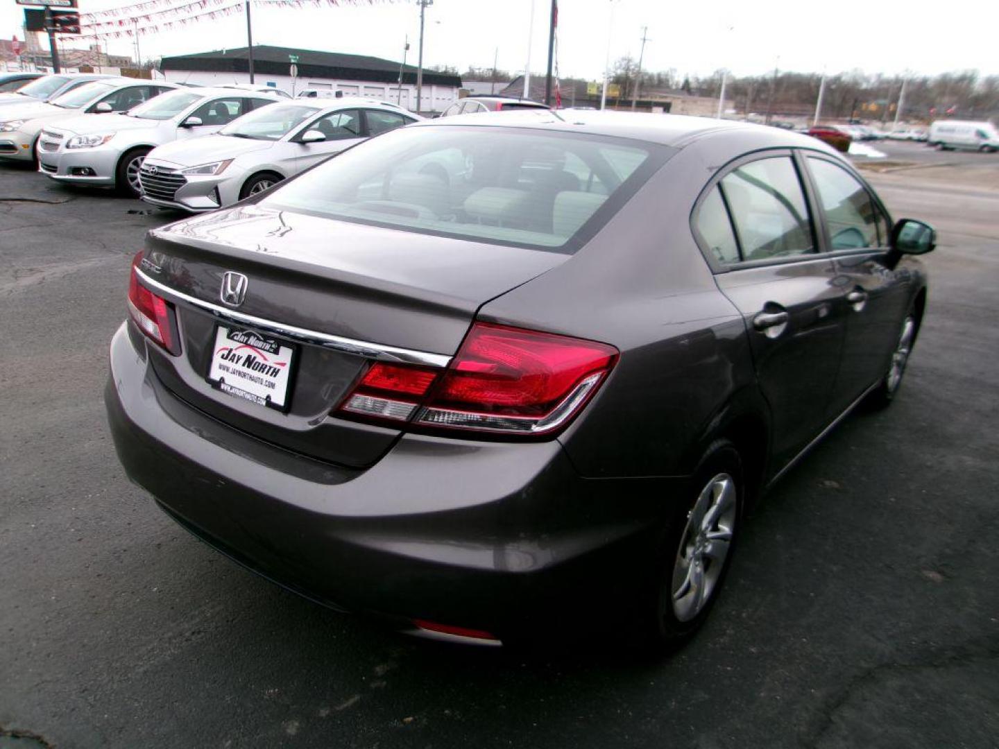 2013 GRAY HONDA CIVIC LX (19XFB2F53DE) with an 1.8L engine, Automatic transmission, located at 501 E. Columbia St., Springfield, OH, 45503, (800) 262-7122, 39.925262, -83.801796 - *** 57 Service Records on CarFax *** Serviced and Detailed *** FWD *** LX *** Jay North Auto has offered hand picked vehicles since 1965! Our customer's enjoy a NO pressure buying experience with a small town feel. All of our vehicles get fully inspected and detailed. We are a preferred dealer - Photo#3