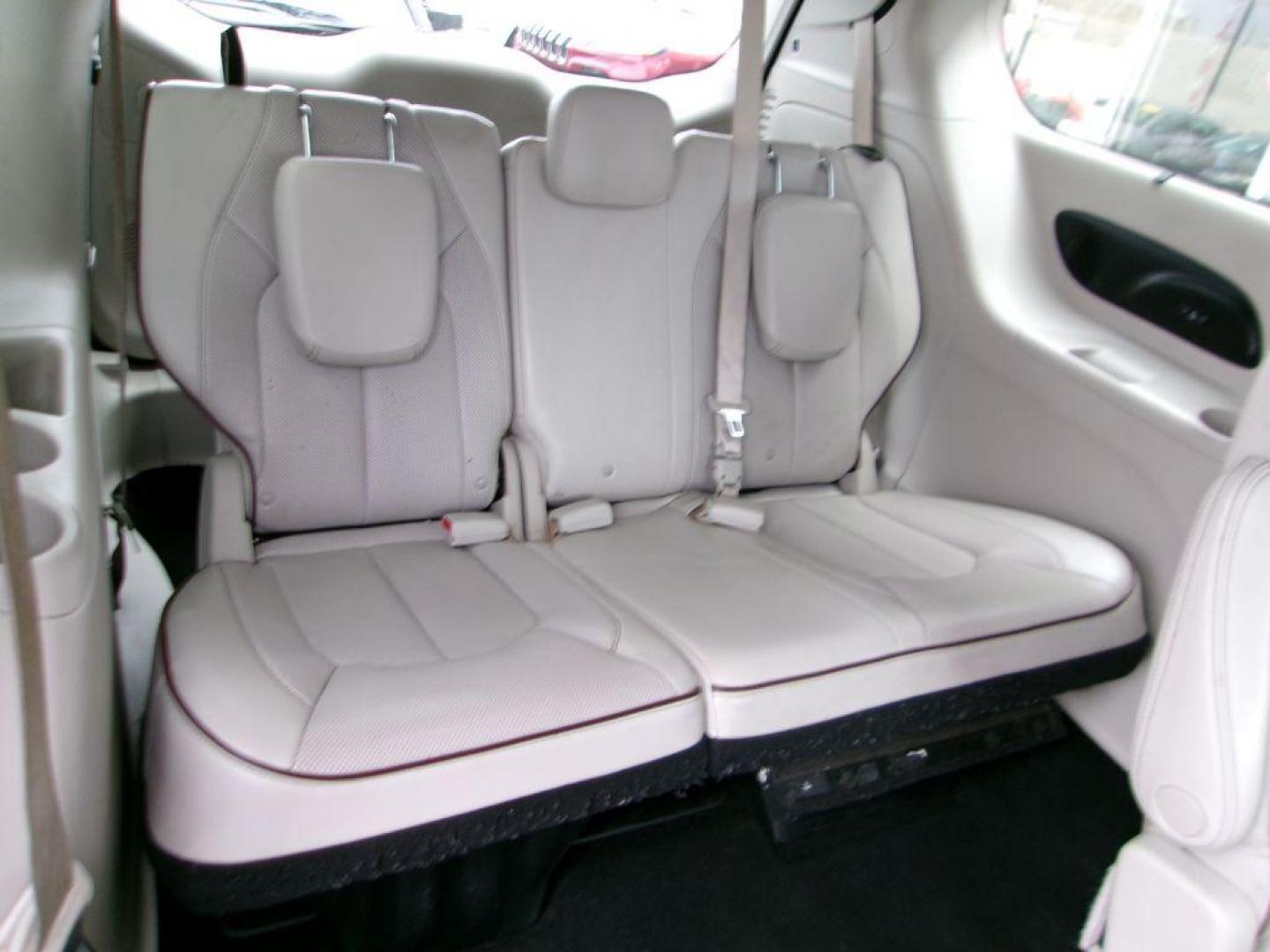 2017 SILVER CHRYSLER PACIFICA LIMITED (2C4RC1GG3HR) with an 3.6L engine, Automatic transmission, located at 501 E. Columbia St., Springfield, OH, 45503, (800) 262-7122, 39.925262, -83.801796 - ***Clean Carfax***Limited***New Rear Brakes***Lane Departue***Power Doors***Power Lift Gate***Serviced and Detailed*** Jay North Auto has offered hand picked vehicles since 1965! Our customer's enjoy a NO pressure buying experience with a small town feel. All of our vehicles get fully inspecte - Photo#14
