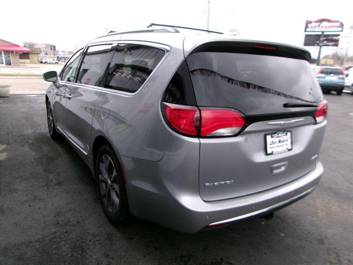 2017 SILVER CHRYSLER PACIFICA LIMITED (2C4RC1GG3HR) with an 3.6L engine, Automatic transmission, located at 501 E. Columbia St., Springfield, OH, 45503, (800) 262-7122, 39.925262, -83.801796 - ***Clean Carfax***Limited***New Rear Brakes***Lane Departue***Power Doors***Power Lift Gate***Serviced and Detailed*** Jay North Auto has offered hand picked vehicles since 1965! Our customer's enjoy a NO pressure buying experience with a small town feel. All of our vehicles get fully inspecte - Photo#5
