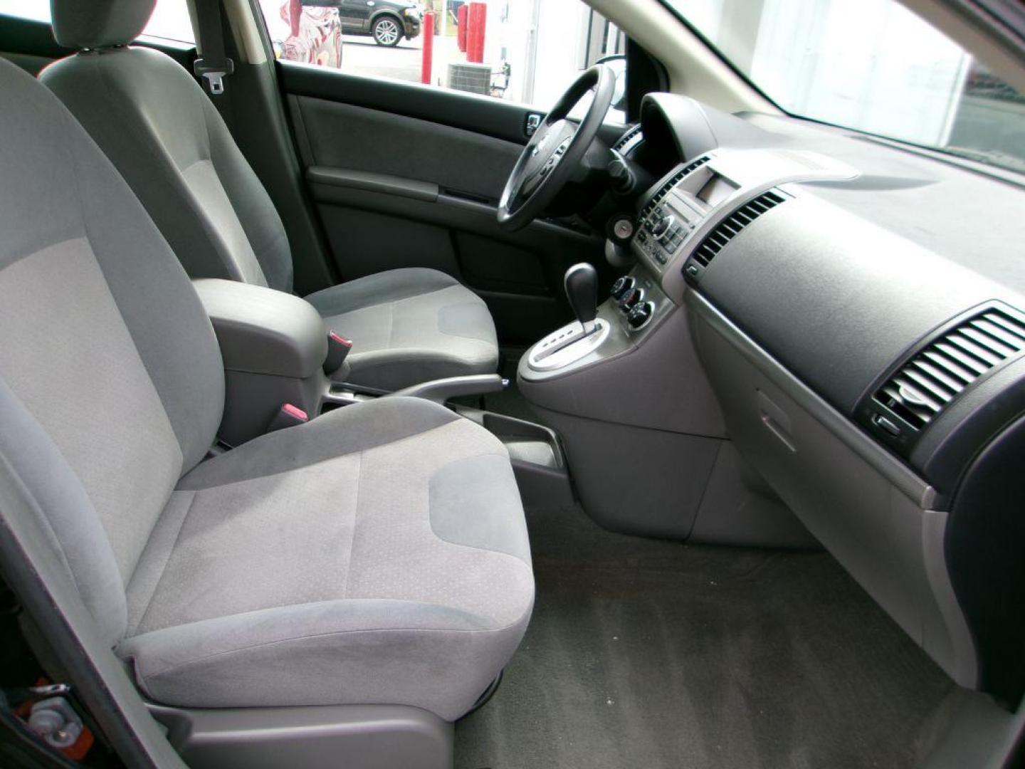 2009 BLACK NISSAN SENTRA 2.0 (3N1AB61E49L) with an 2.0L engine, Continuously Variable transmission, located at 501 E. Columbia St., Springfield, OH, 45503, (800) 262-7122, 39.925262, -83.801796 - Photo#17