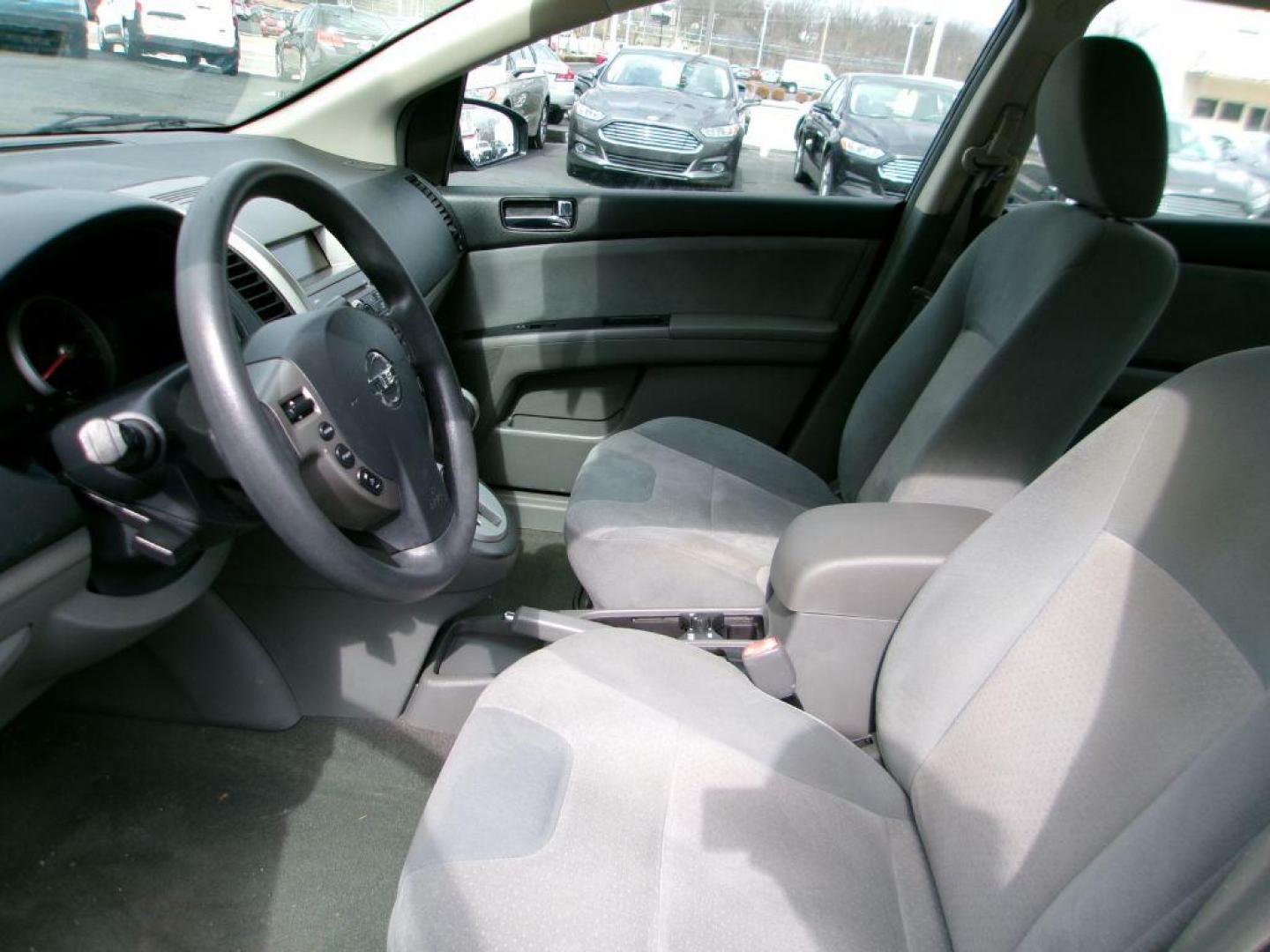 2009 BLACK NISSAN SENTRA 2.0 (3N1AB61E49L) with an 2.0L engine, Continuously Variable transmission, located at 501 E. Columbia St., Springfield, OH, 45503, (800) 262-7122, 39.925262, -83.801796 - Photo#8
