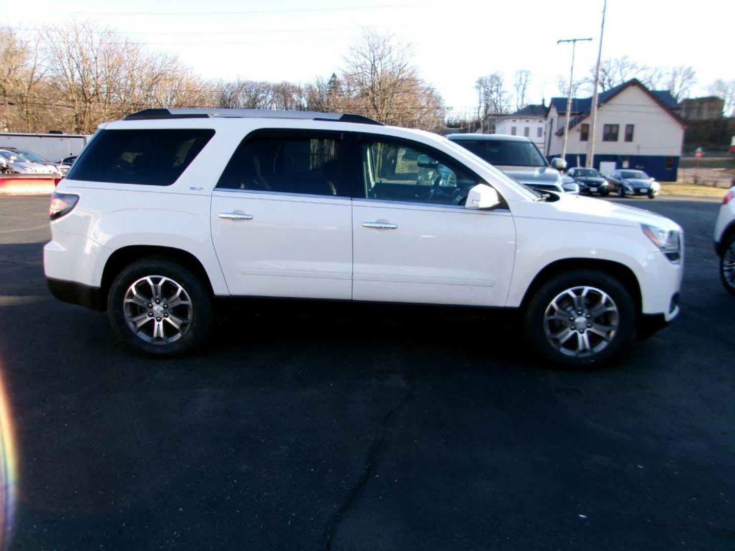 2014 WHITE GMC ACADIA SLT-1 (1GKKVRKD1EJ) with an 3.6L engine, Automatic transmission, located at 501 E. Columbia St., Springfield, OH, 45503, (800) 262-7122, 39.925262, -83.801796 - *** New Tires *** Leather *** Moonroof *** Remote Start *** LOADED *** Serviced and Detailed *** 34 Service Records on CarFax *** Jay North Auto has offered hand picked vehicles since 1965! Our customer's enjoy a NO pressure buying experience with a small town feel. All of our vehicles get fully - Photo#0