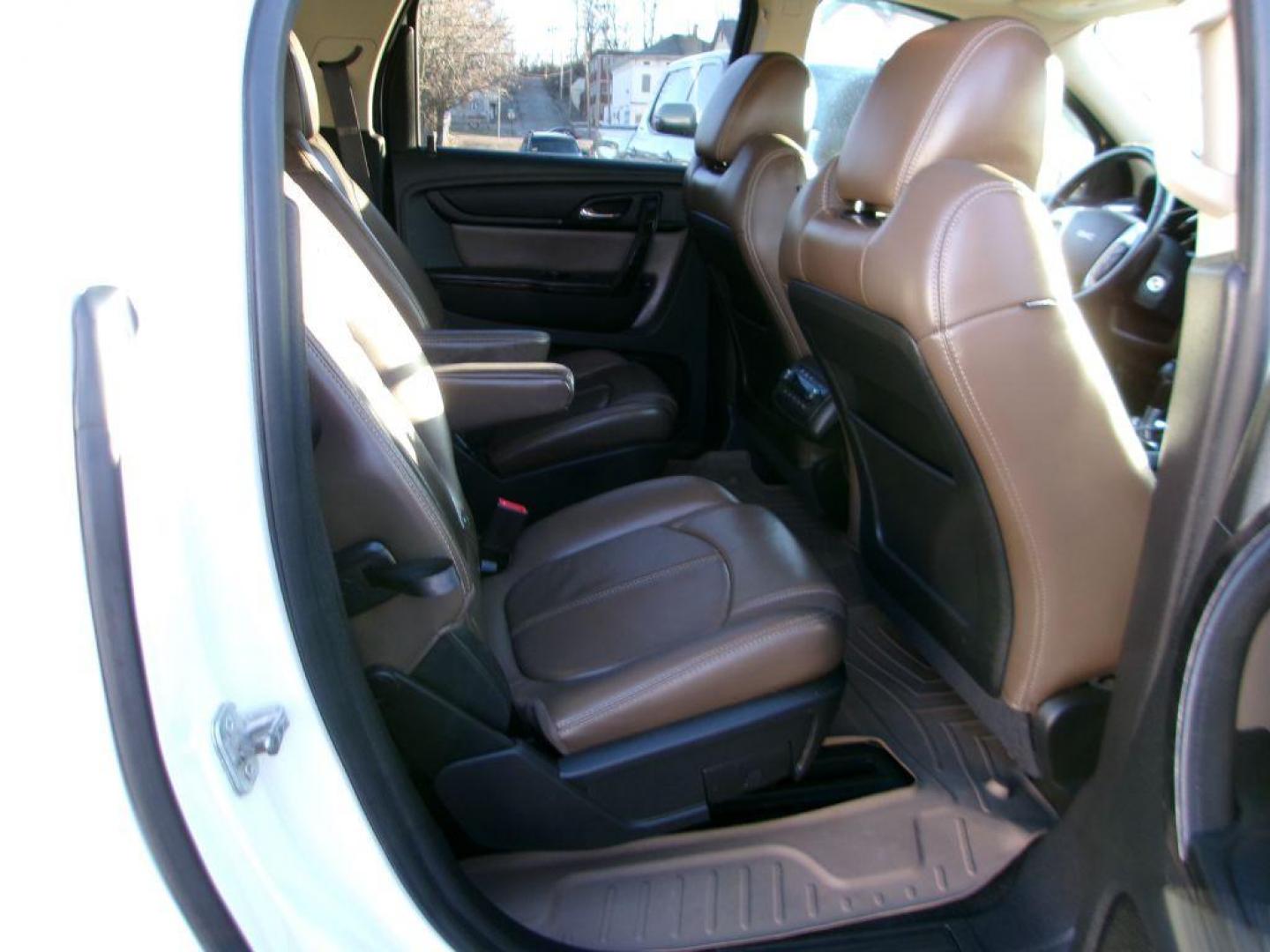 2014 WHITE GMC ACADIA SLT-1 (1GKKVRKD1EJ) with an 3.6L engine, Automatic transmission, located at 501 E. Columbia St., Springfield, OH, 45503, (800) 262-7122, 39.925262, -83.801796 - *** New Tires *** Leather *** Moonroof *** Remote Start *** LOADED *** Serviced and Detailed *** 34 Service Records on CarFax *** Jay North Auto has offered hand picked vehicles since 1965! Our customer's enjoy a NO pressure buying experience with a small town feel. All of our vehicles get fully - Photo#15