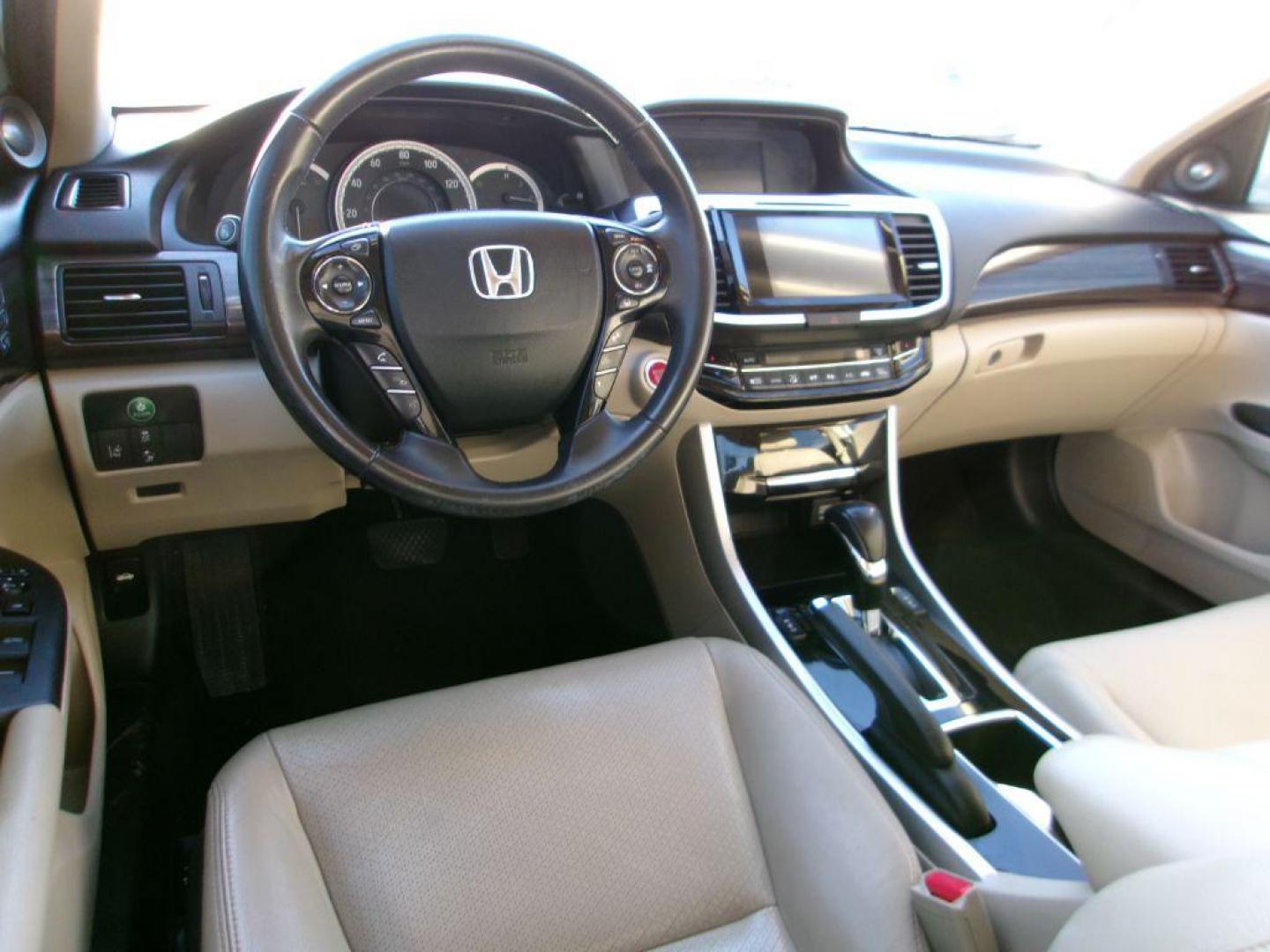 2017 WHITE HONDA ACCORD EXL (1HGCR3F0XHA) with an 3.5L engine, Automatic transmission, located at 501 E. Columbia St., Springfield, OH, 45503, (800) 262-7122, 39.925262, -83.801796 - *** New Tires *** EXL *** Navigation *** Moonroof *** Leather *** Serviced and Detailed *** Premium Audio *** NICE *** Jay North Auto has offered hand picked vehicles since 1965! Our customer's enjoy a NO pressure buying experience with a small town feel. All of our vehicles get fully inspected - Photo#10