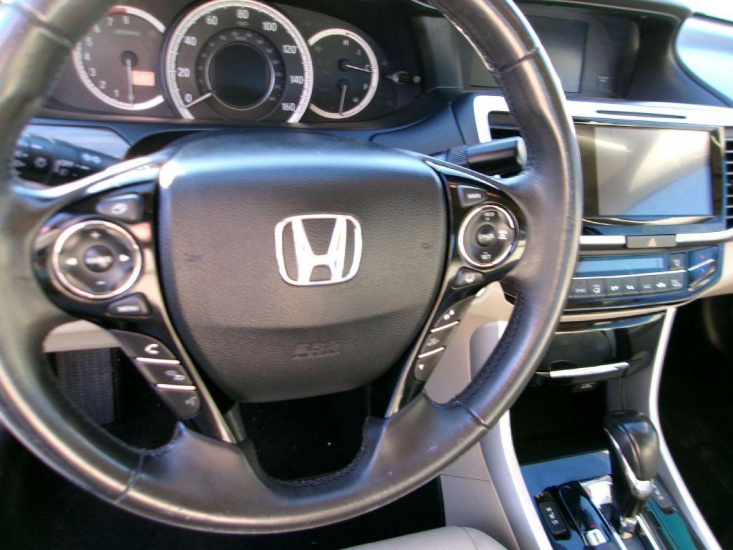 2017 WHITE HONDA ACCORD EXL (1HGCR3F0XHA) with an 3.5L engine, Automatic transmission, located at 501 E. Columbia St., Springfield, OH, 45503, (800) 262-7122, 39.925262, -83.801796 - *** New Tires *** EXL *** Navigation *** Moonroof *** Leather *** Serviced and Detailed *** Premium Audio *** NICE *** Jay North Auto has offered hand picked vehicles since 1965! Our customer's enjoy a NO pressure buying experience with a small town feel. All of our vehicles get fully inspected - Photo#12
