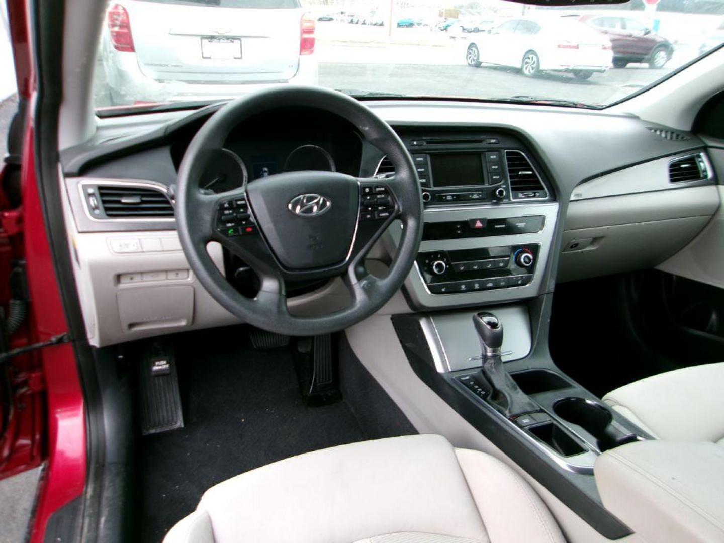2015 RED HYUNDAI SONATA SPORT (5NPE34AF4FH) with an 2.4L engine, Automatic transmission, located at 501 E. Columbia St., Springfield, OH, 45503, (800) 262-7122, 39.925262, -83.801796 - Photo#8