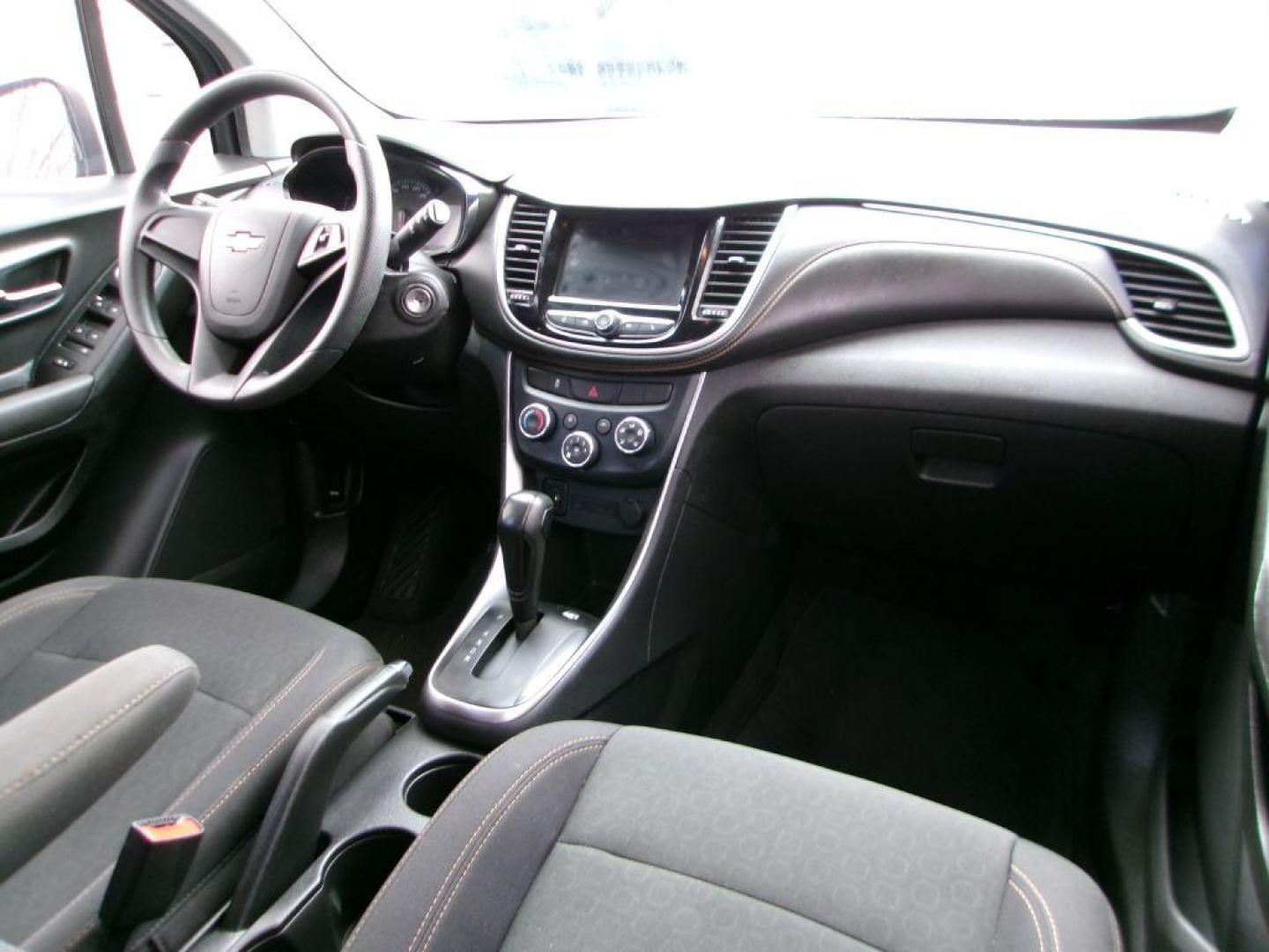 2019 SILVER CHEVROLET TRAX LS (3GNCJKSB9KL) with an 1.4L engine, Automatic transmission, located at 501 E. Columbia St., Springfield, OH, 45503, (800) 262-7122, 39.925262, -83.801796 - Photo#17
