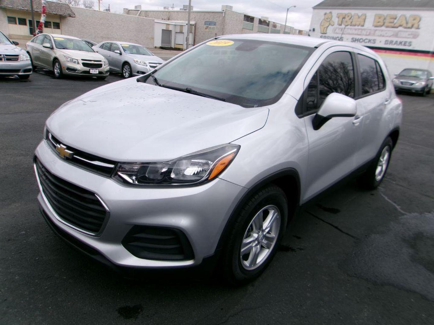 2019 SILVER CHEVROLET TRAX LS (3GNCJKSB9KL) with an 1.4L engine, Automatic transmission, located at 501 E. Columbia St., Springfield, OH, 45503, (800) 262-7122, 39.925262, -83.801796 - Photo#6