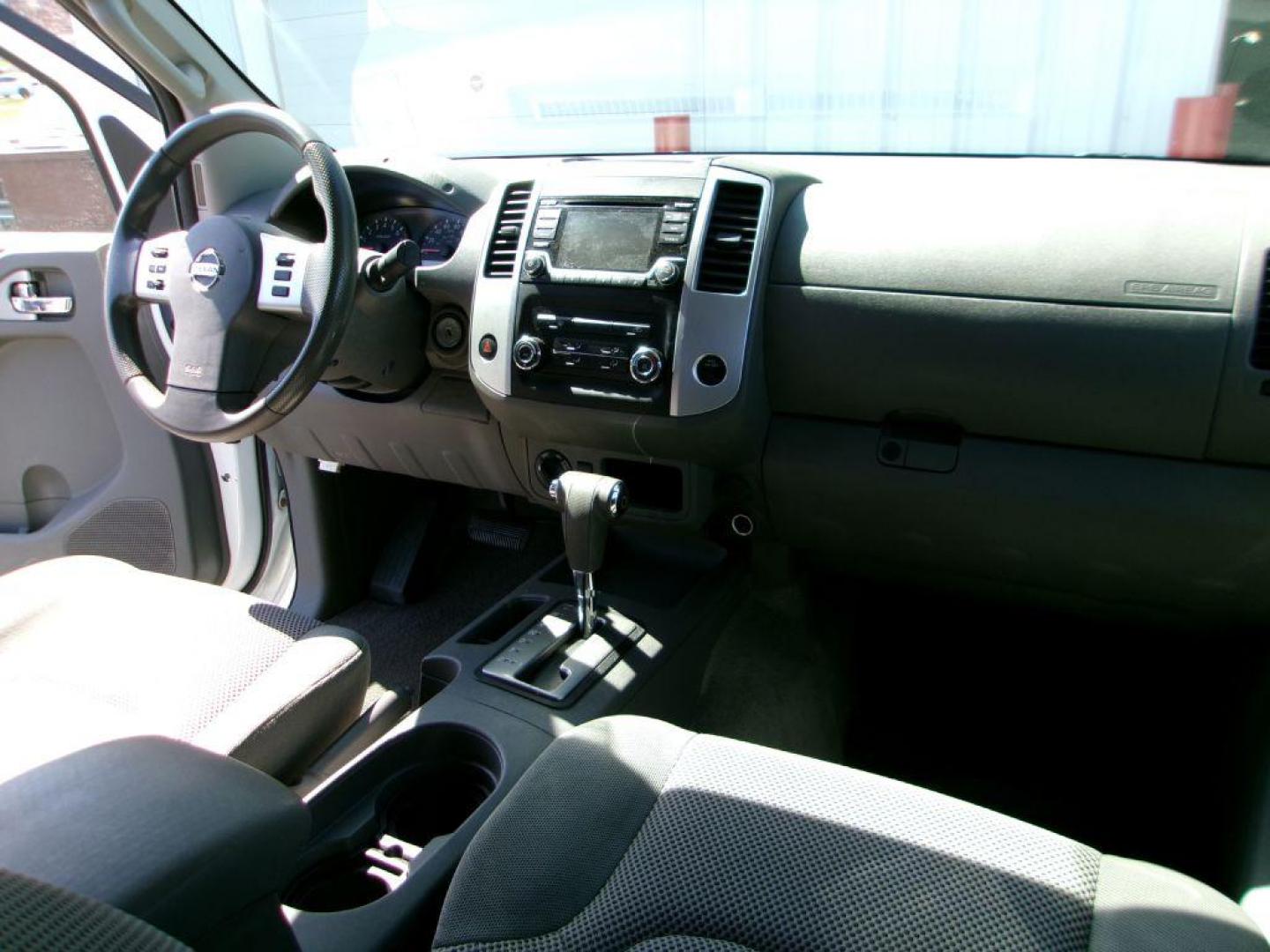 2016 WHITE NISSAN FRONTIER SV (1N6AD0EV7GN) with an 4.0L engine, Automatic transmission, located at 501 E. Columbia St., Springfield, OH, 45503, (800) 262-7122, 39.925262, -83.801796 - *** SV *** New Tires *** 4x4 *** Serviced and Detailed *** 4.0L V6 *** Clean CarFax *** Jay North Auto has offered hand picked vehicles since 1965! Our customer's enjoy a NO pressure buying experience with a small town feel. All of our vehicles get fully inspected and detailed. We are a preferr - Photo#17
