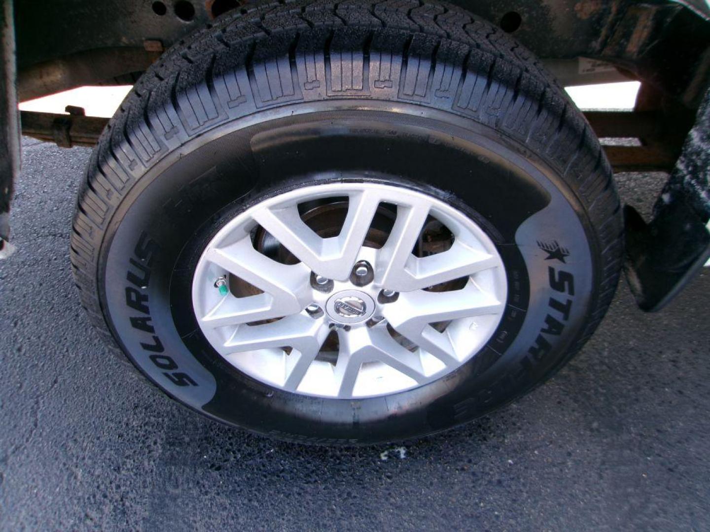 2016 WHITE NISSAN FRONTIER SV (1N6AD0EV7GN) with an 4.0L engine, Automatic transmission, located at 501 E. Columbia St., Springfield, OH, 45503, (800) 262-7122, 39.925262, -83.801796 - *** SV *** New Tires *** 4x4 *** Serviced and Detailed *** 4.0L V6 *** Clean CarFax *** Jay North Auto has offered hand picked vehicles since 1965! Our customer's enjoy a NO pressure buying experience with a small town feel. All of our vehicles get fully inspected and detailed. We are a preferr - Photo#18