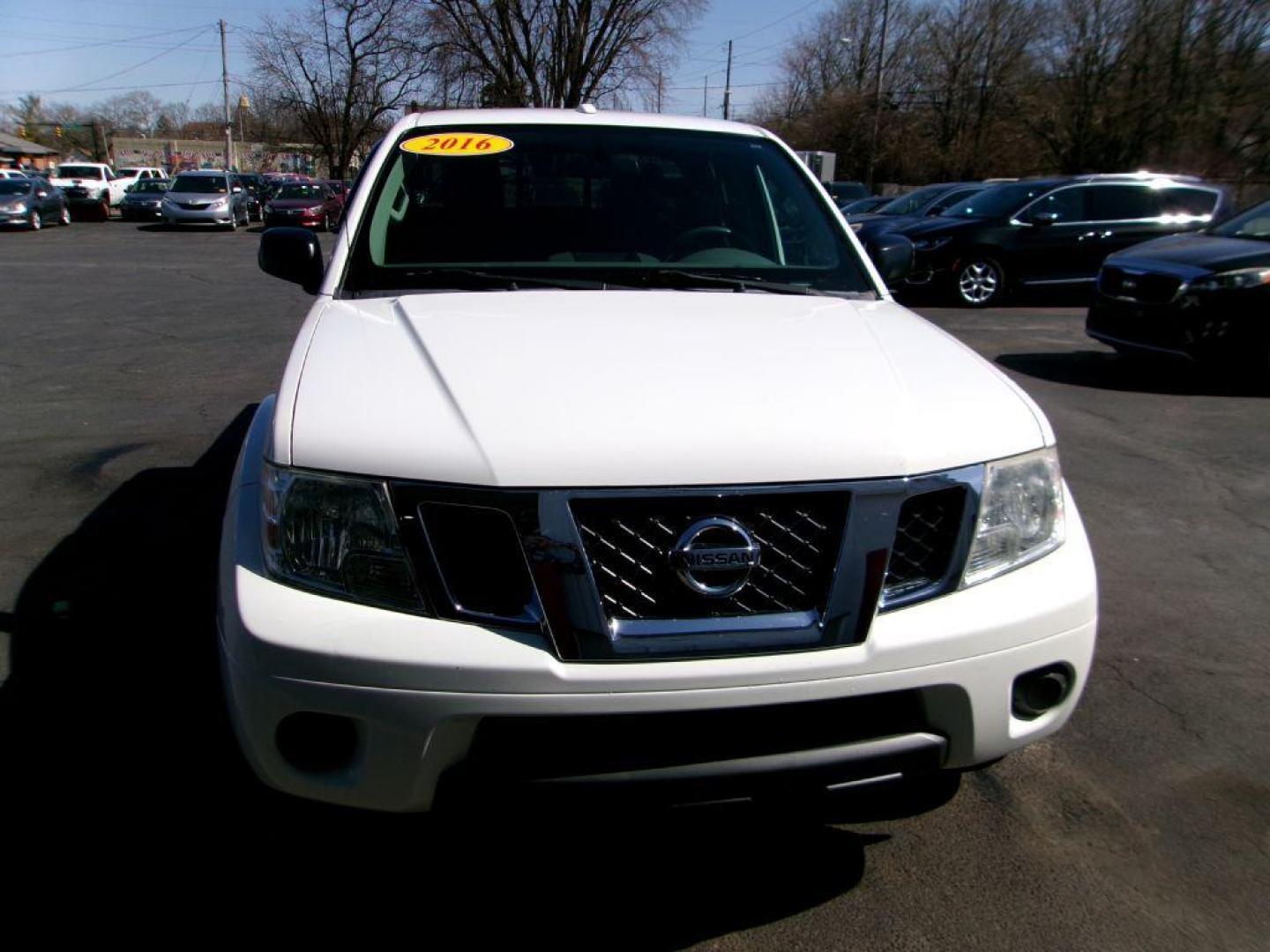2016 WHITE NISSAN FRONTIER SV (1N6AD0EV7GN) with an 4.0L engine, Automatic transmission, located at 501 E. Columbia St., Springfield, OH, 45503, (800) 262-7122, 39.925262, -83.801796 - *** SV *** New Tires *** 4x4 *** Serviced and Detailed *** 4.0L V6 *** Clean CarFax *** Jay North Auto has offered hand picked vehicles since 1965! Our customer's enjoy a NO pressure buying experience with a small town feel. All of our vehicles get fully inspected and detailed. We are a preferr - Photo#1