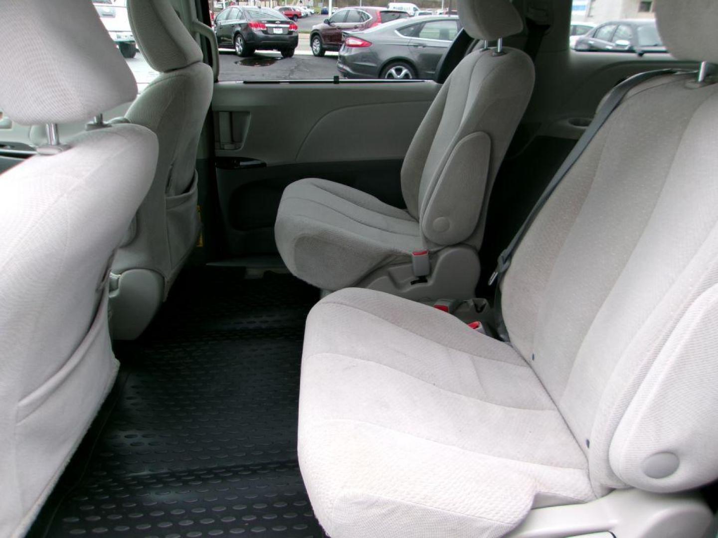 2014 GRAY TOYOTA SIENNA LE (5TDKK3DC3ES) with an 3.5L engine, Automatic transmission, located at 501 E. Columbia St., Springfield, OH, 45503, (800) 262-7122, 39.925262, -83.801796 - ***Clean Carfax***Drivers Rear Power Sliding Door Not Working***New Battery***LE***3.5L V6***3rd Row Seating***Serviced and Detailed*** Jay North Auto has offered hand picked vehicles since 1965! Our customer's enjoy a NO pressure buying experience with a small town feel. All of our vehicles g - Photo#9