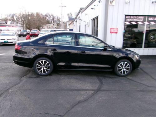 2017 VOLKSWAGEN JETTA SE