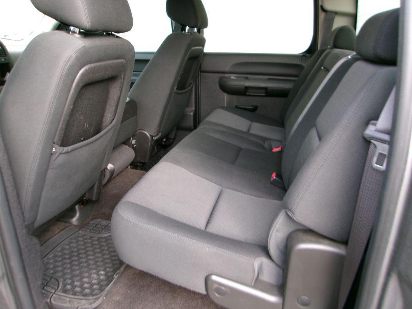 2012 GRAY GMC SIERRA 1500 CREW CAB (3GTP1UEA2CG) with an 4.8L engine, Automatic transmission, located at 501 E. Columbia St., Springfield, OH, 45503, (800) 262-7122, 39.925262, -83.801796 - Photo#6