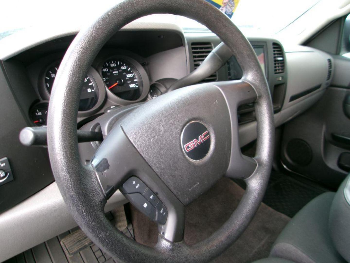 2012 GRAY GMC SIERRA 1500 CREW CAB (3GTP1UEA2CG) with an 4.8L engine, Automatic transmission, located at 501 E. Columbia St., Springfield, OH, 45503, (800) 262-7122, 39.925262, -83.801796 - Photo#8